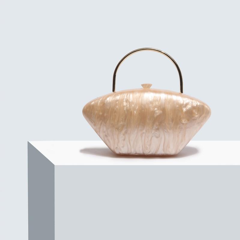 Oval Shell Acrylic Evening Dress Bag Fashionable Goose Egg Chain Strap Single Shoulder Bag Metal Handle Purse Clutch Handbag
Oval Shell Acrylic Evening Dress Bag Fashionable Goose Egg Chain Strap Single Shoulder Bag Metal Handle Purse Clutch Handbag
