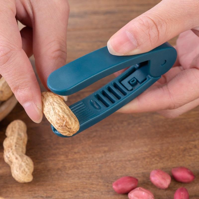 Peanut Seed Peeler Household Manual Peanut Sheller Clip Multi-functional Sheller Plastics Peanuts Seed Shell Opening Tool синій
Peanut Seed Peeler Household Manual Peanut Sheller Clip Multi-functional Sheller Plastics Peanuts Seed Shell Opening Tool синій