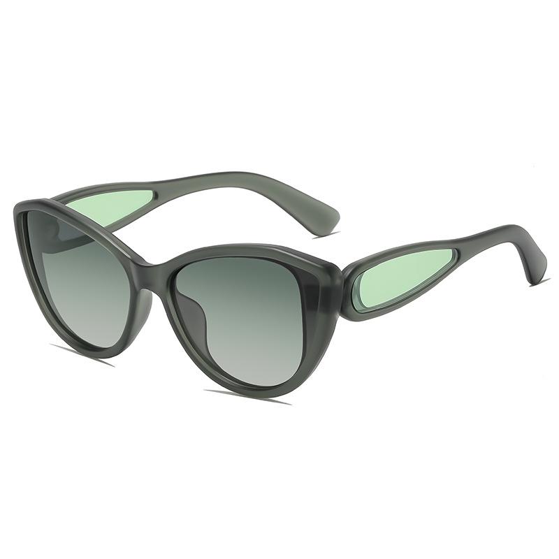 Women s Retro Cat-Eye Polarized Sunglasses - Small Frame, High-End Sun Protection, Korean Street Style
Women s Retro Cat-Eye Polarized Sunglasses - Small Frame, High-End Sun Protection, Korean Street Style