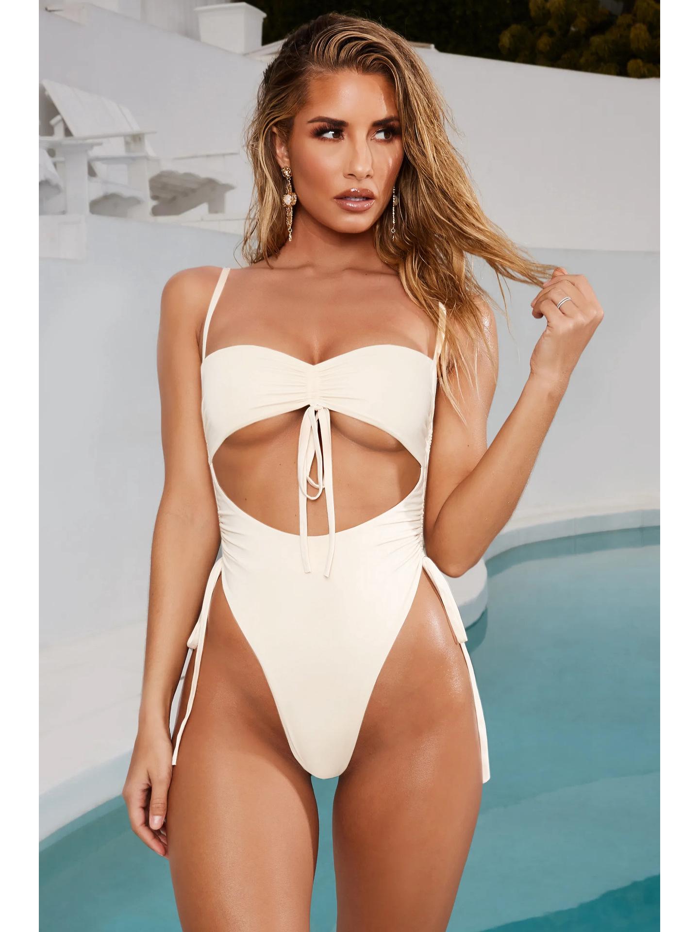 Женский бандажный слитный спортивный купальник-бикини пяти цветов Medium
Женский бандажный слитный спортивный купальник-бикини пяти цветов Medium