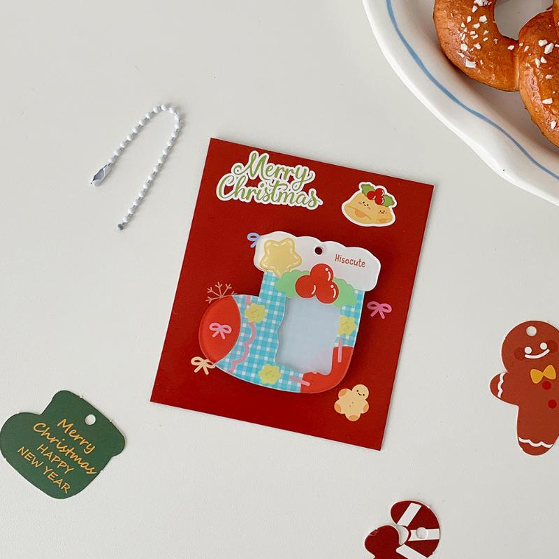 Милый мультяшный 1-дюймовый рождественский брелок, прозрачный держатель для фотокарточек K-pop, брелок Kawaii Y2K, декоративная подвеска
Милый мультяшный 1-дюймовый рождественский брелок, прозрачный держатель для фотокарточек K-pop, брелок Kawaii Y2K, декоративная подвеска