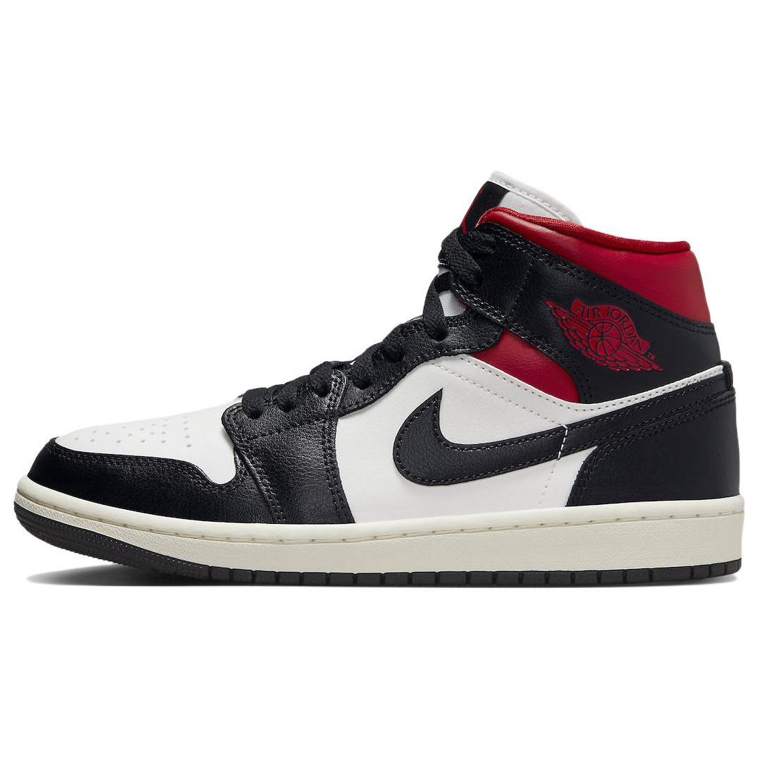 Новые ЖЕНСКИЕ JORDAN 1 Mid Gym Red Panda BQ6472-061 37.5
Новые ЖЕНСКИЕ JORDAN 1 Mid Gym Red Panda BQ6472-061 37.5