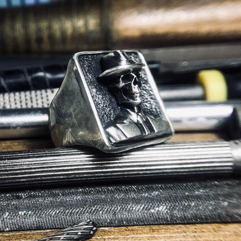 Retro Skull Hat Men s Ring Punk Style Trendy Ring 13 срібний
Retro Skull Hat Men s Ring Punk Style Trendy Ring 13 срібний