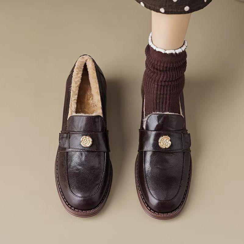 Мягкий кашемировый бархат маленькие кожаные туфли хлопковые туфли женские пушистые туфли теплые одинарные туфли зима новые 40
Мягкий кашемировый бархат маленькие кожаные туфли хлопковые туфли женские пушистые туфли теплые одинарные туфли зима новые 40