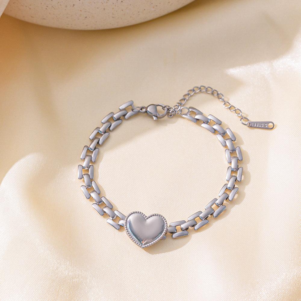 Stainless Steel Heart Bracelet New Fine Jewelry Hip Hop Punk Watch Band Chain Love Heart Charm Thick Chain Bracelets for Women
Stainless Steel Heart Bracelet New Fine Jewelry Hip Hop Punk Watch Band Chain Love Heart Charm Thick Chain Bracelets for Women