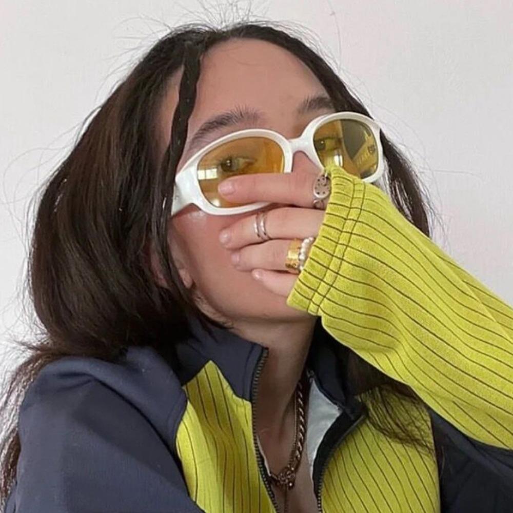 Vintage Eyeglasses Women Men s Y 2K Sun Glasses Oval Women s Fashion Sunglasses Punk Futuristic Shades Outdoor Eyeglasses oculos
Vintage Eyeglasses Women Men s Y 2K Sun Glasses Oval Women s Fashion Sunglasses Punk Futuristic Shades Outdoor Eyeglasses oculos