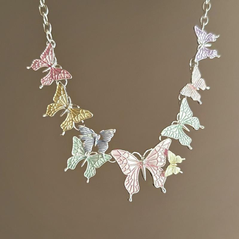 Spray paint colorful butterfly pendant necklace super fairy summer dopamine collarbone chain niche design personalized exquisite item
Spray paint colorful butterfly pendant necklace super fairy summer dopamine collarbone chain niche design personalized exquisite item