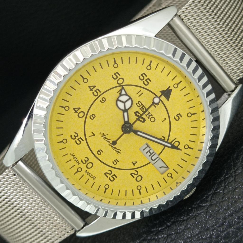 VINTAGE REFURBISHED SEIKO 5 AUTOMATIC 6309A JAPAN MENS YELLOW WATCH a442920-1
VINTAGE REFURBISHED SEIKO 5 AUTOMATIC 6309A JAPAN MENS YELLOW WATCH a442920-1