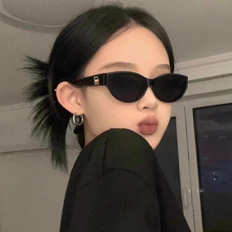 Retro Cat Eye Sunglasses for Women Ins Fashion Sunglasses Uv Resistant Outdoor Leisure Glasses Sunshade High-End Eyewear
Retro Cat Eye Sunglasses for Women Ins Fashion Sunglasses Uv Resistant Outdoor Leisure Glasses Sunshade High-End Eyewear
