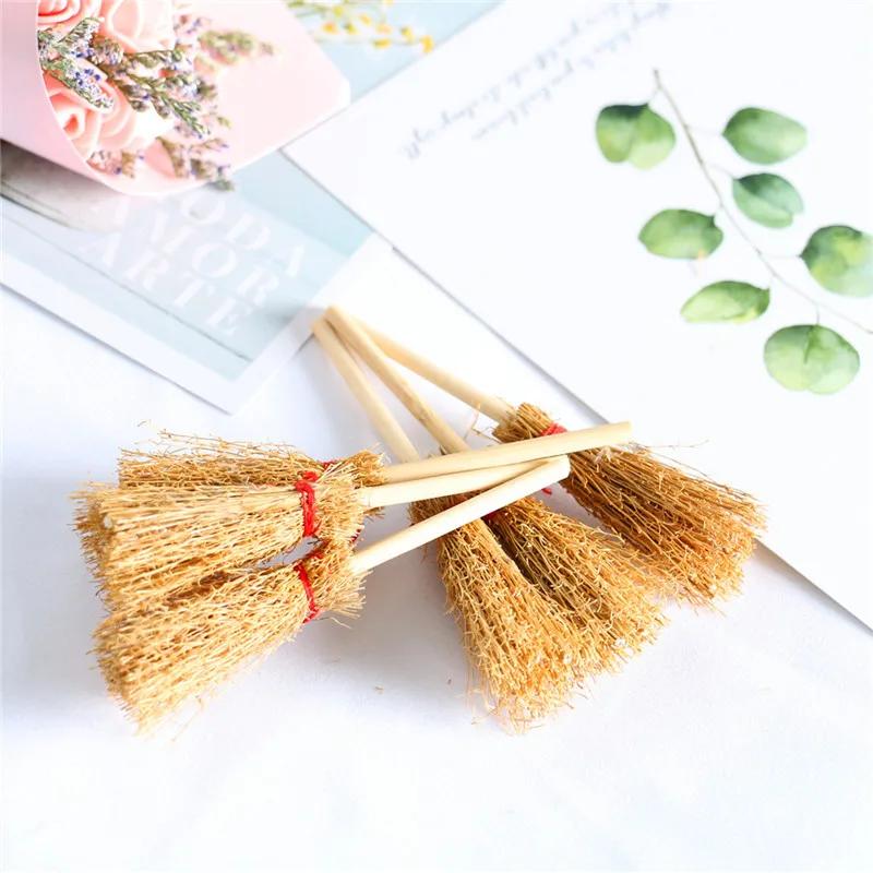 5pcs Miniature broom model shooting props miniature scene model small broom dollhouse accessories decoration
5pcs Miniature broom model shooting props miniature scene model small broom dollhouse accessories decoration