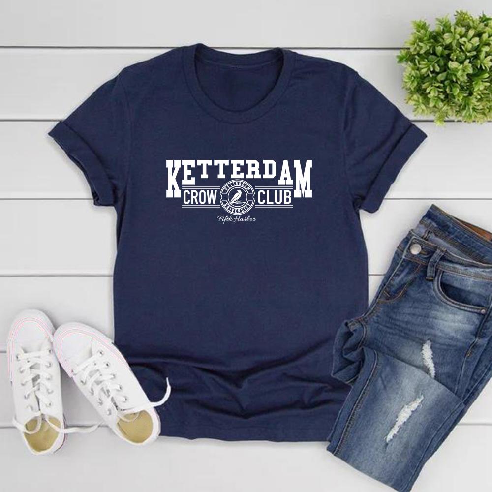 Ketterdam Crow Club T-Shirt Six of Crows Tshirt No Mourners Merch No Funerals Quote Shirt Ketterdam T-shirt Streetwear Tops XXXL темно-синього кольору
Ketterdam Crow Club T-Shirt Six of Crows Tshirt No Mourners Merch No Funerals Quote Shirt Ketterdam T-shirt Streetwear Tops XXXL темно-синього кольору