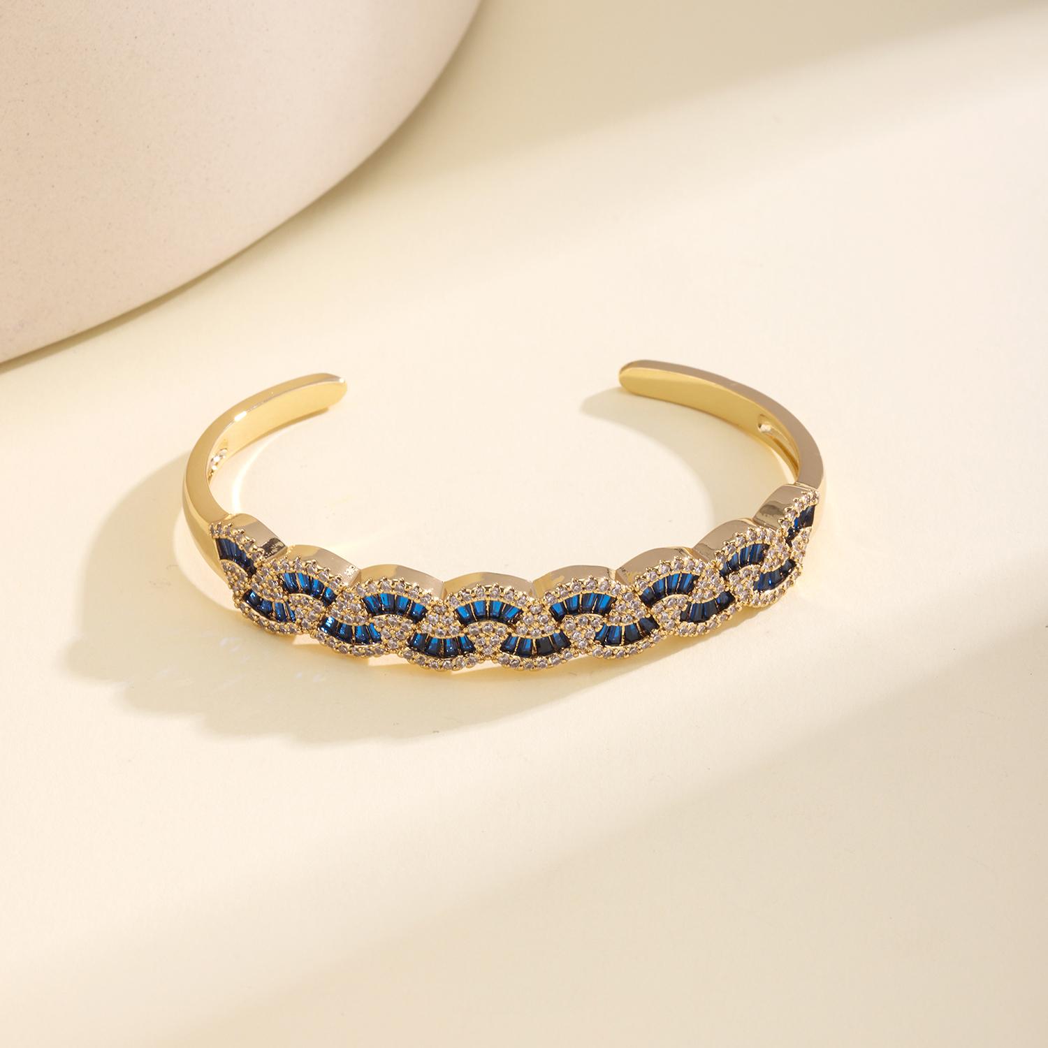 Nidin Light Luxury 5 Colors Choice Twisted Cuff Bangle Paved CZ Crystal Zircon For Women Birthday Wedding Party Jewelry Gifts 58-60mm темно-синий
Nidin Light Luxury 5 Colors Choice Twisted Cuff Bangle Paved CZ Crystal Zircon For Women Birthday Wedding Party Jewelry Gifts 58-60mm темно-синий