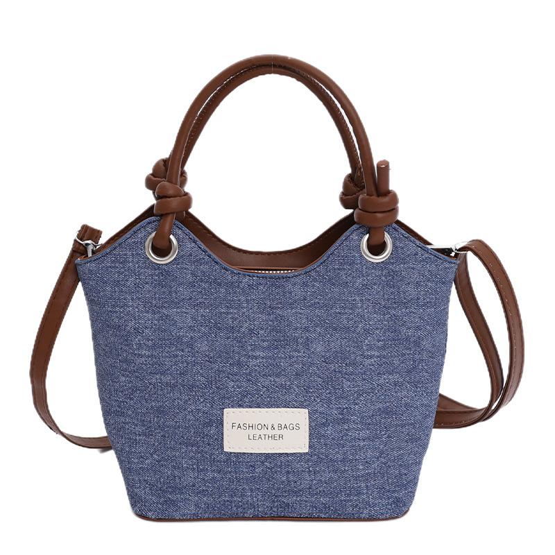 High-value commuter underarm bag, retro denim bag, women s niche autumn new models, popular shoulder bags today коричневий
High-value commuter underarm bag, retro denim bag, women s niche autumn new models, popular shoulder bags today коричневий
