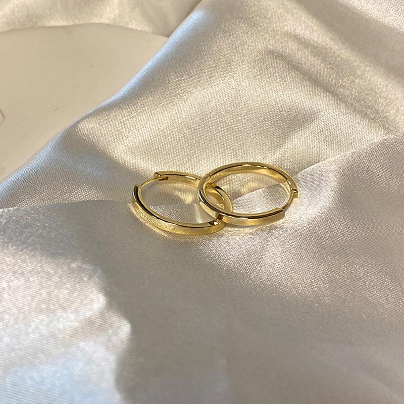 Temperament Classic Simple Stainless Steel Circle Hoop Earrings for Women Charm Trendy Korea Earring Zircon Gift Colorfast золотой
Temperament Classic Simple Stainless Steel Circle Hoop Earrings for Women Charm Trendy Korea Earring Zircon Gift Colorfast золотой