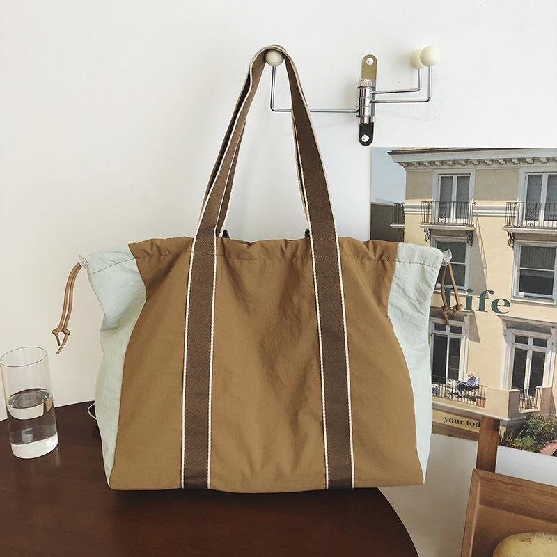 Casual large-capacity tote bag women s new spring and summer commuting shoulder bag fashionable versatile women s bag коричневий
Casual large-capacity tote bag women s new spring and summer commuting shoulder bag fashionable versatile women s bag коричневий