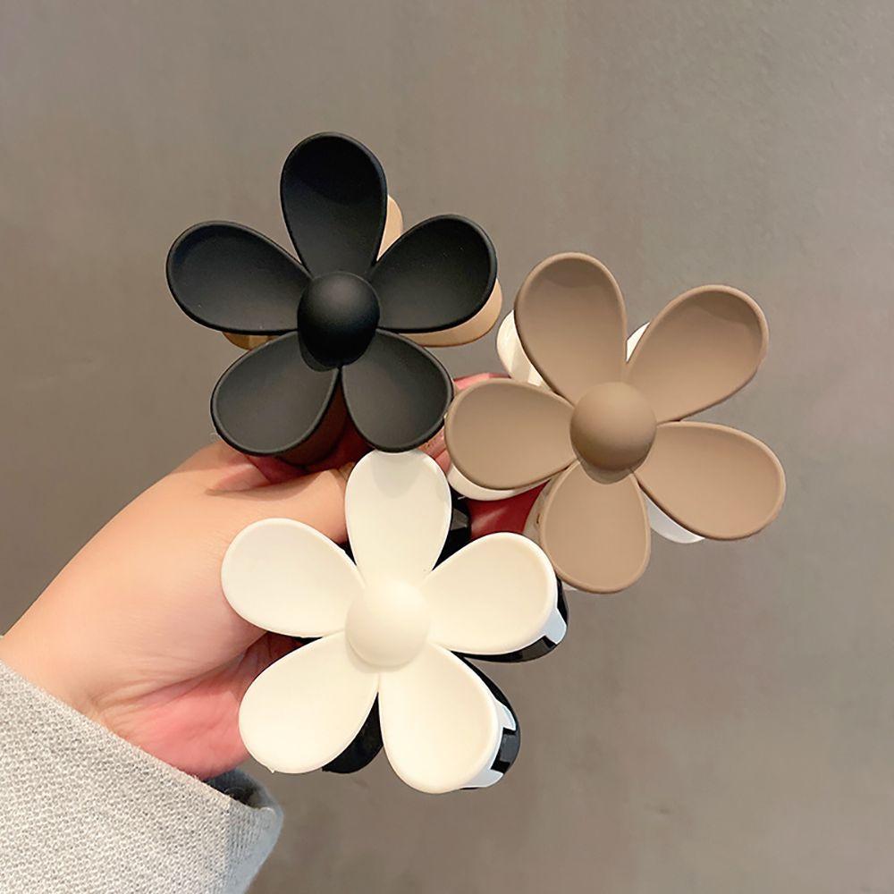 Female Resin Women Hair Clip Geometric Hair Accessories M Shape Hair Claw Korean Style Crab Clip
Female Resin Women Hair Clip Geometric Hair Accessories M Shape Hair Claw Korean Style Crab Clip