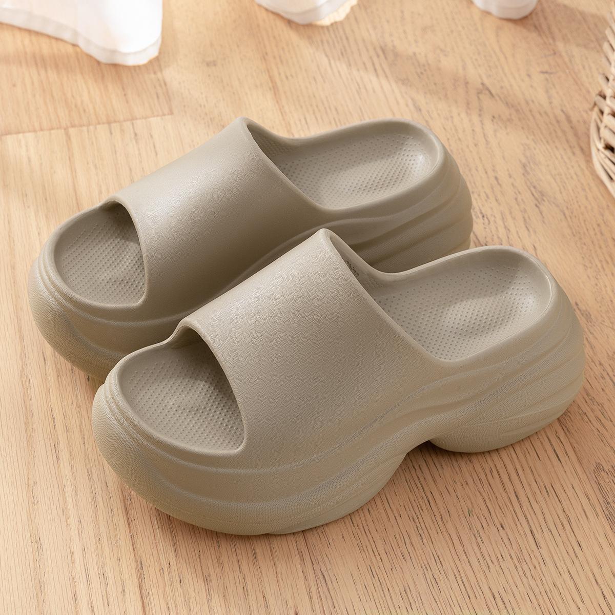 Minimally designed thick soled slippers for women, suitable for indoor and household use, anti slip slippers for summer use 40-41 дубильна кора
Minimally designed thick soled slippers for women, suitable for indoor and household use, anti slip slippers for summer use 40-41 дубильна кора