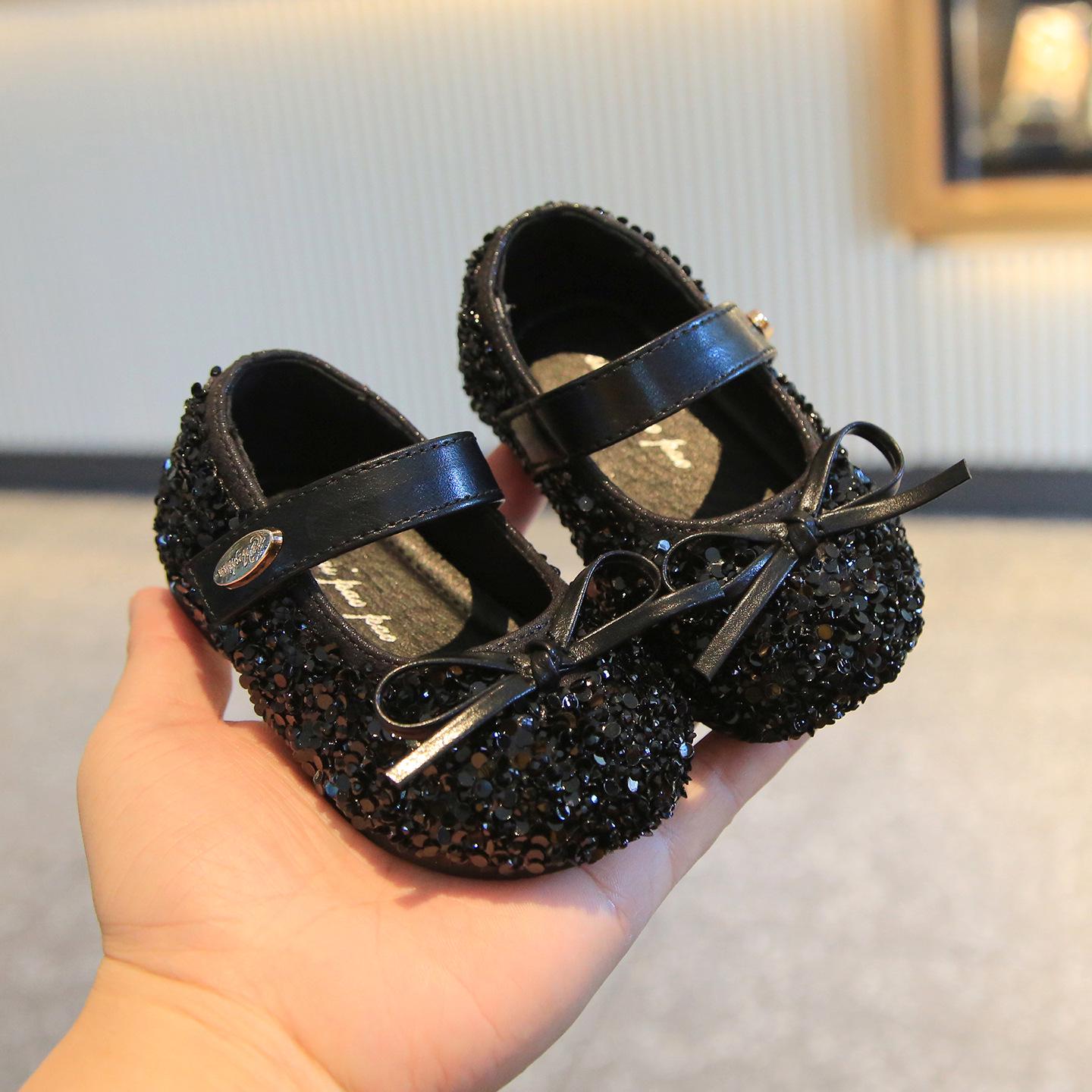 Новинка весняного сезону: Кришталеві туфлі для дівчинки - Дитячі туфлі принцеси в корейському стилі Factory Order Size 15-19 (80 pairs) чорний
Новинка весняного сезону: Кришталеві туфлі для дівчинки - Дитячі туфлі принцеси в корейському стилі Factory Order Size 15-19 (80 pairs) чорний