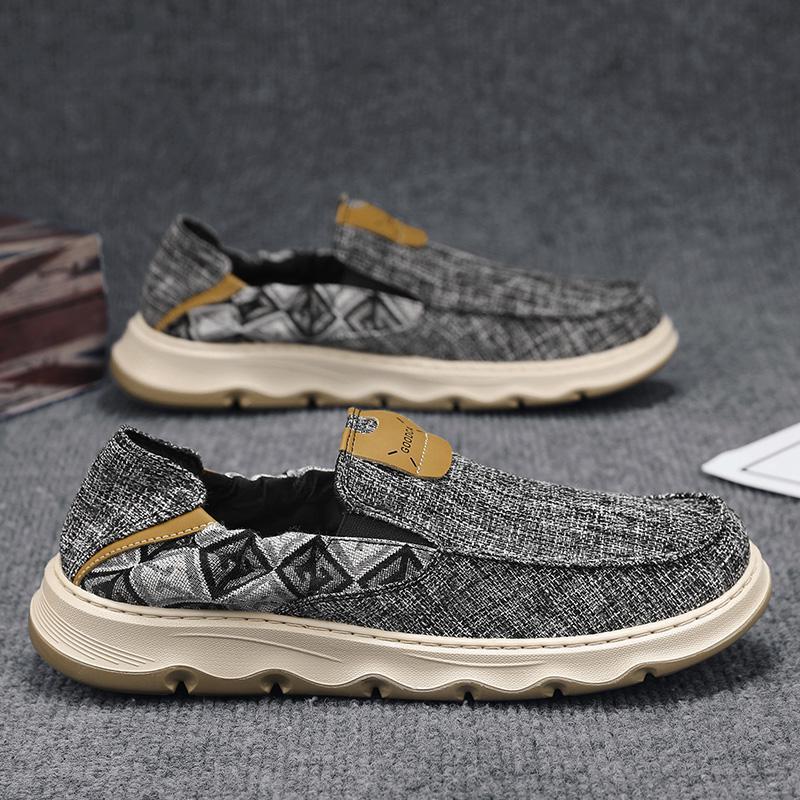 Cloth shoes summer breathable casual shoes lazy canvas shoes stitched shoes 44 чорний
Cloth shoes summer breathable casual shoes lazy canvas shoes stitched shoes 44 чорний