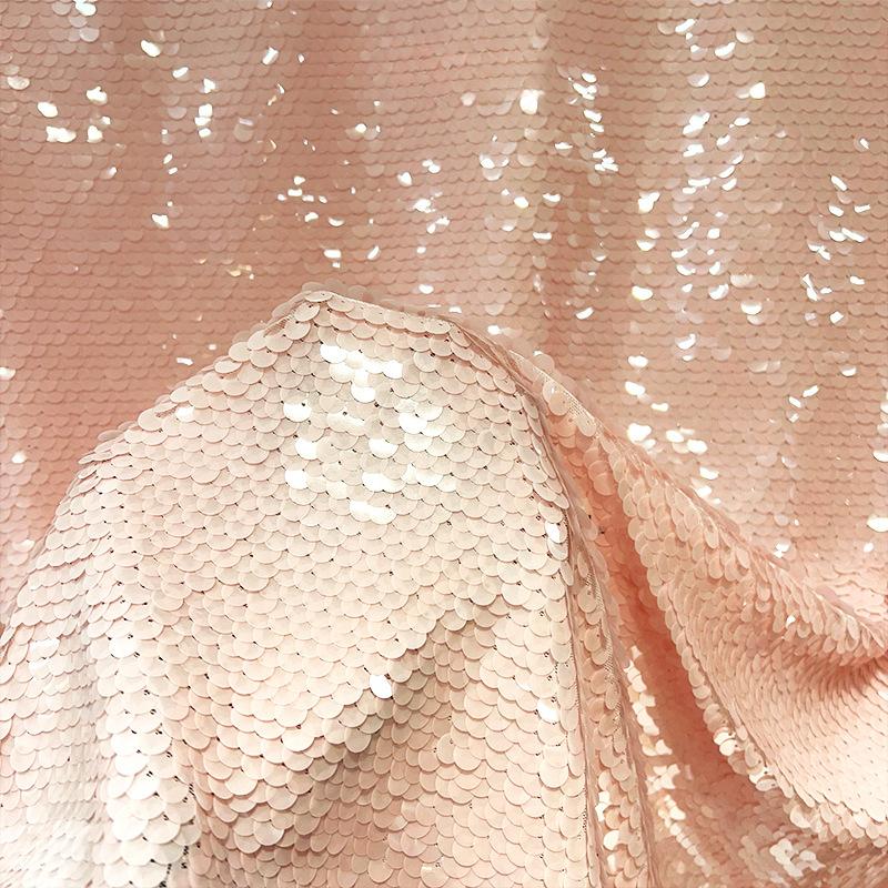 New Thickened 5mm Fishscale Sequin Fabric Show Dress Bead Embroidery Fabric Wholesale for Party Dress Textile Cloth Material 1Yard
New Thickened 5mm Fishscale Sequin Fabric Show Dress Bead Embroidery Fabric Wholesale for Party Dress Textile Cloth Material 1Yard