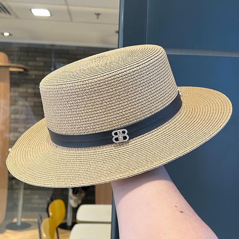 2025 spring new straw hat women s rhinestone letter top hat sun protection travel seaside vacation straw visor summer Adjustable хакі
2025 spring new straw hat women s rhinestone letter top hat sun protection travel seaside vacation straw visor summer Adjustable хакі