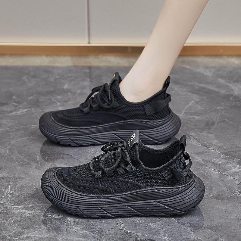 Flying shoes new student sports shoes mesh breathable fitness running casual outdoor ultra-light versatile mesh shoes 40 чорний
Flying shoes new student sports shoes mesh breathable fitness running casual outdoor ultra-light versatile mesh shoes 40 чорний
