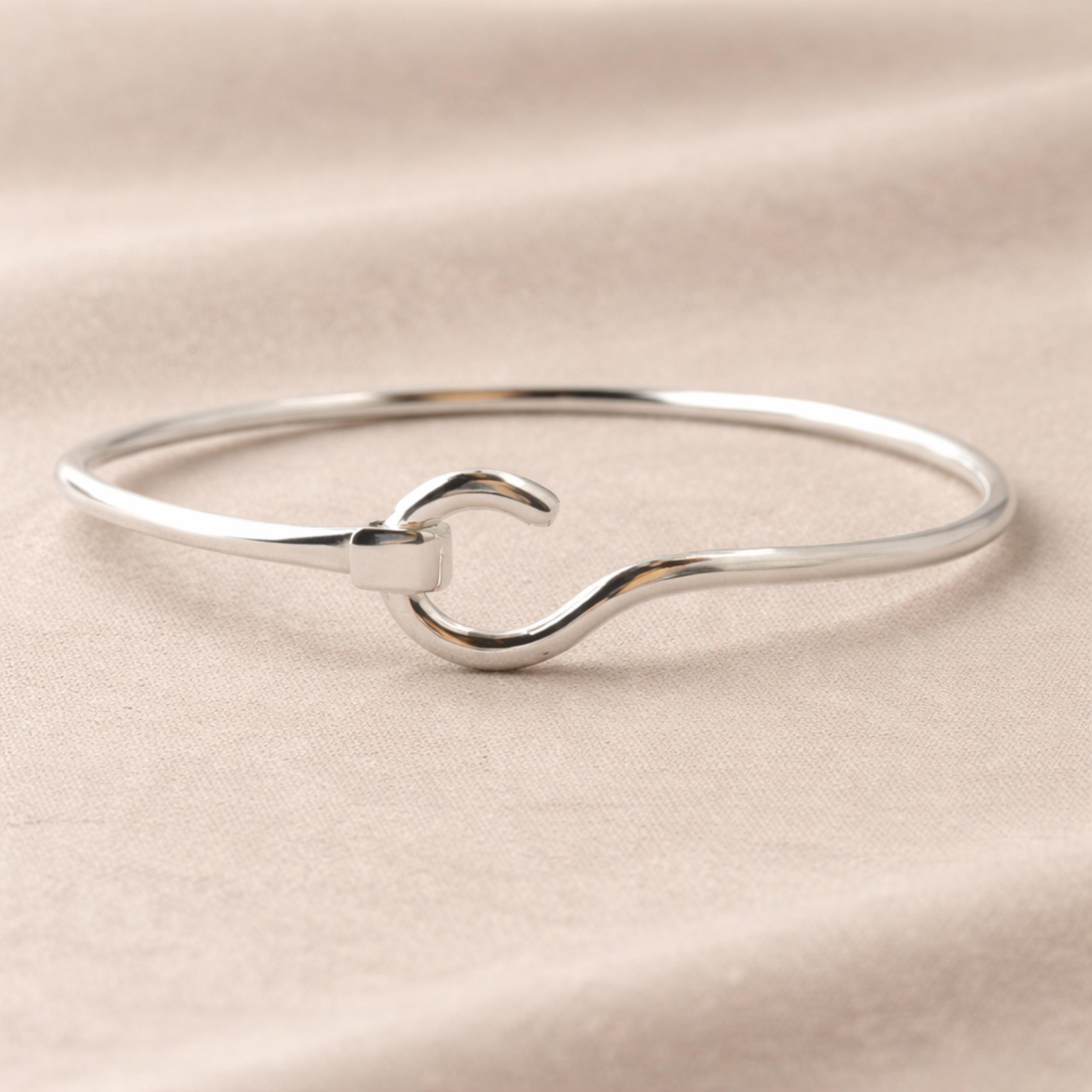 Браслет-манжета з гачком зі стерлінгового срібла 925 проби – Мінімалістичний відкритий браслет – Сучасні регульовані прикраси Adjustable срібний
Браслет-манжета з гачком зі стерлінгового срібла 925 проби – Мінімалістичний відкритий браслет – Сучасні регульовані прикраси Adjustable срібний