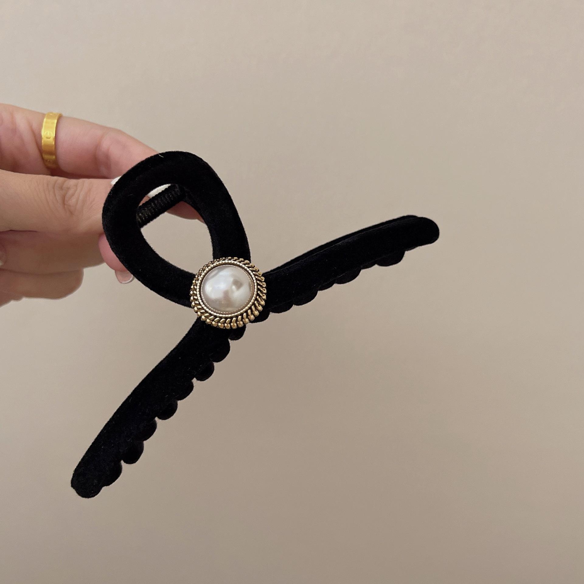 Бархатное сердце из страз, черные волосы, высокий хвост, большая заколка для волос, корейский простой зажим, женский элегантный головной убор, ювелирные изделия 13cm
Бархатное сердце из страз, черные волосы, высокий хвост, большая заколка для волос, корейский простой зажим, женский элегантный головной убор, ювелирные изделия 13cm