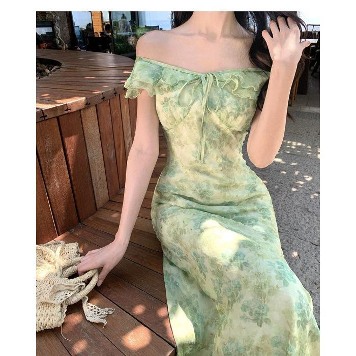 Seaside vacation green floral small flying sleeve dress gentle temperament beautiful waist a word beach dress XL
Seaside vacation green floral small flying sleeve dress gentle temperament beautiful waist a word beach dress XL