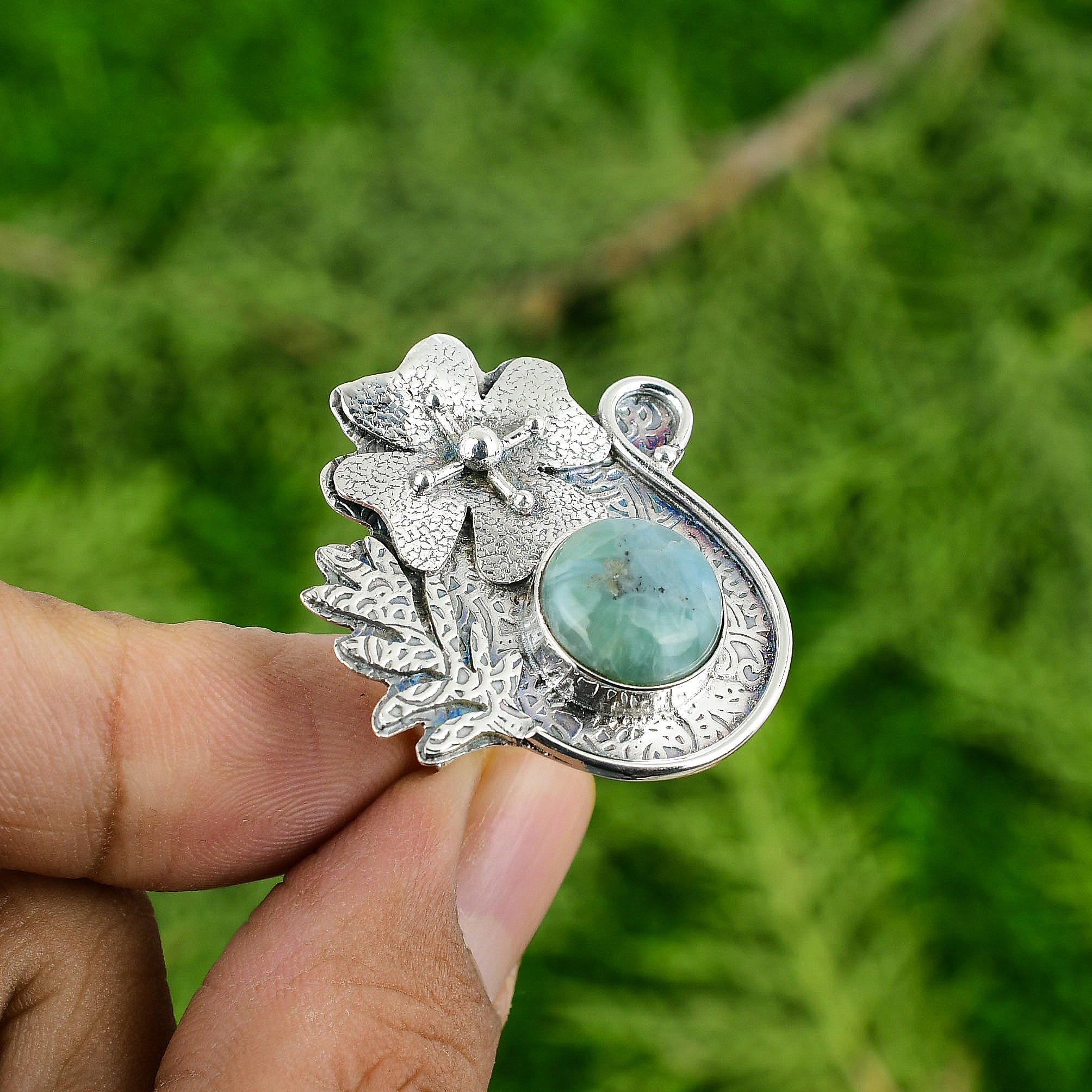 925 Sterling Silver Round Larimar Gemstone Flower Bezel Birthday Ring Jewelry Adjustable
925 Sterling Silver Round Larimar Gemstone Flower Bezel Birthday Ring Jewelry Adjustable