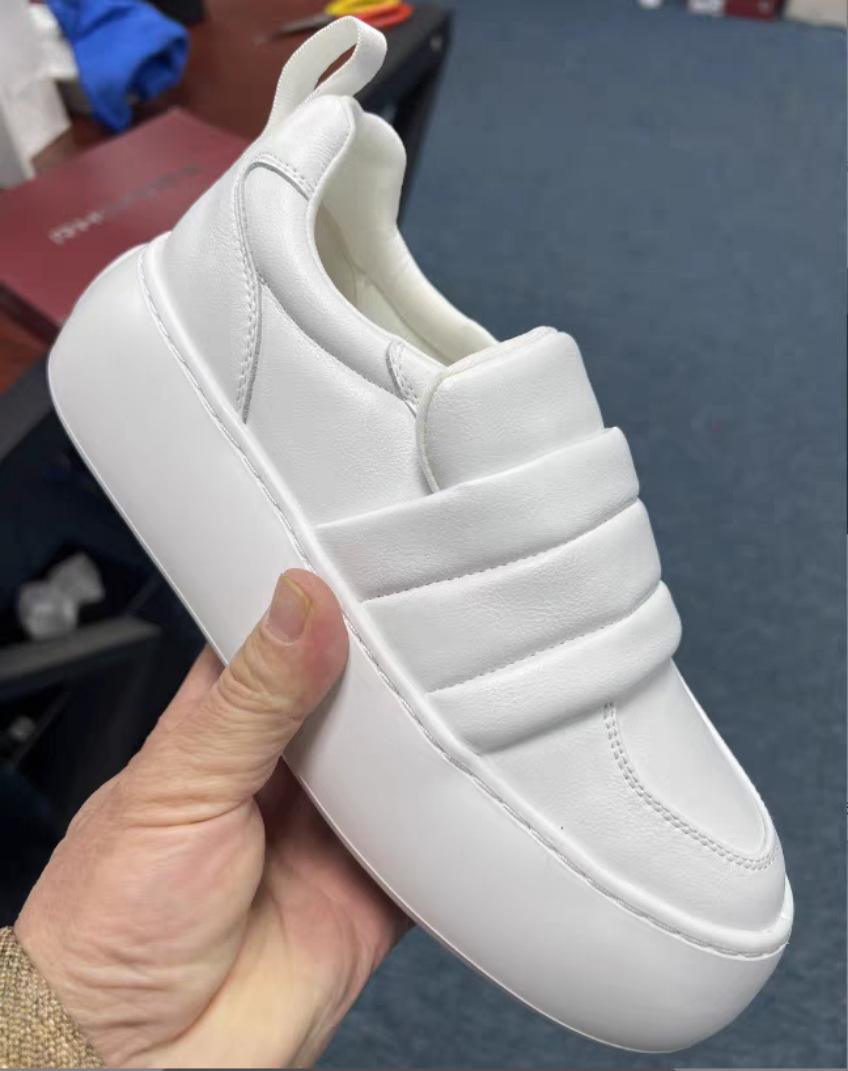 Square buckle bread shoes new leather sports casual shoes platform heightening shoes 40
Square buckle bread shoes new leather sports casual shoes platform heightening shoes 40