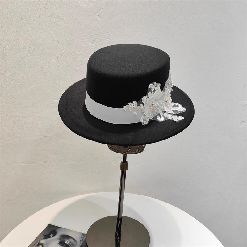 202510-shi ins chic autumn white lace flower polyester lady fedoras cap women leisure panama JAZZ hat head size 57cm чорний
202510-shi ins chic autumn white lace flower polyester lady fedoras cap women leisure panama JAZZ hat head size 57cm чорний