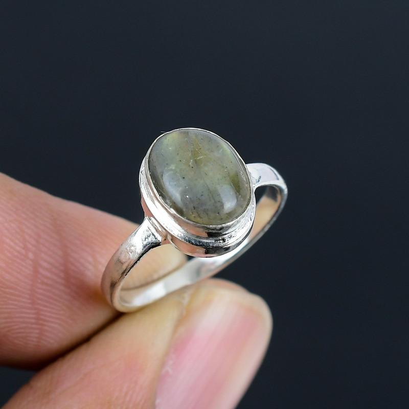 Natural Green Labradorite Stone Cabochon Hand Crafted Stone Fine Polished 925 Sterling Silver Ring with Unique Design Gift Wedding Engagement коричневий
Natural Green Labradorite Stone Cabochon Hand Crafted Stone Fine Polished 925 Sterling Silver Ring with Unique Design Gift Wedding Engagement коричневий