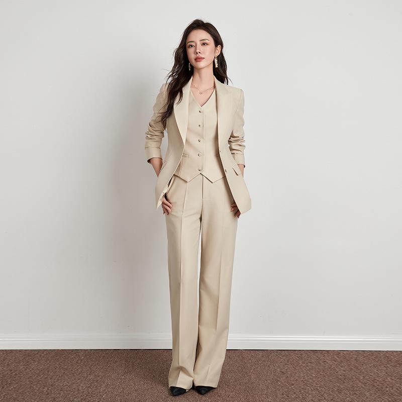 Women s Light Beige British Style Three-Piece Suit with Casual Loose Wide-Leg Pants - Spring/Autumn Formal Wear 4XL
Women s Light Beige British Style Three-Piece Suit with Casual Loose Wide-Leg Pants - Spring/Autumn Formal Wear 4XL