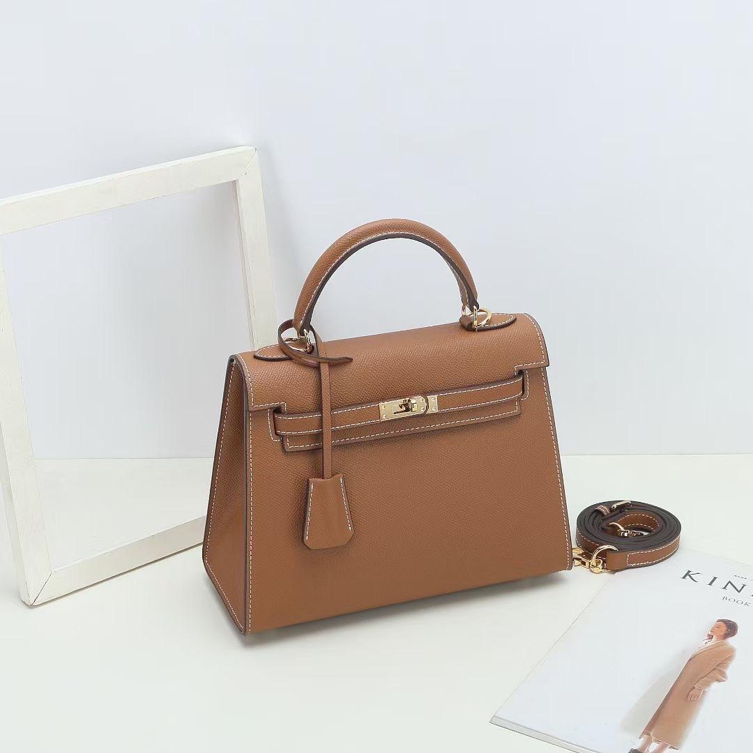 New palm pattern second generation bag, leather fashion handbag, atmospheric foreign trade cross-border shoulder messenger women s bag 22x7x14cm
New palm pattern second generation bag, leather fashion handbag, atmospheric foreign trade cross-border shoulder messenger women s bag 22x7x14cm