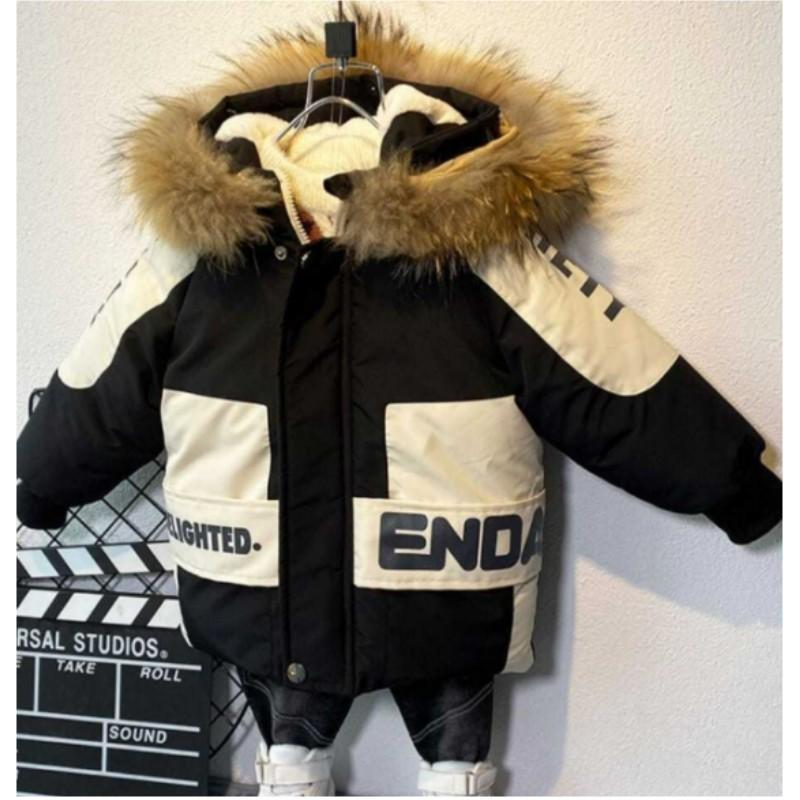 Зимняя теплая куртка для мальчиков с флисовой подкладкой и утолщенным слоем 90 чёрный
Зимняя теплая куртка для мальчиков с флисовой подкладкой и утолщенным слоем 90 чёрный