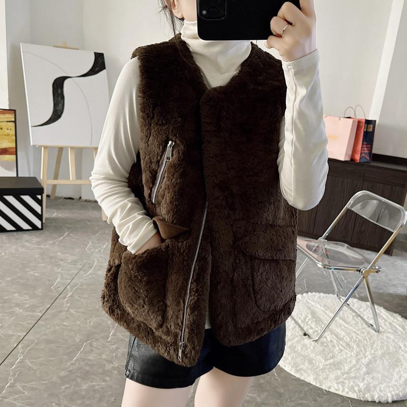 Lamb Wool Vest Women s Autumn and Winter Korean Version of The Loose Outer Wear Waistcoat Fur One-piece Plush Vest Jacket XL кавовий
Lamb Wool Vest Women s Autumn and Winter Korean Version of The Loose Outer Wear Waistcoat Fur One-piece Plush Vest Jacket XL кавовий