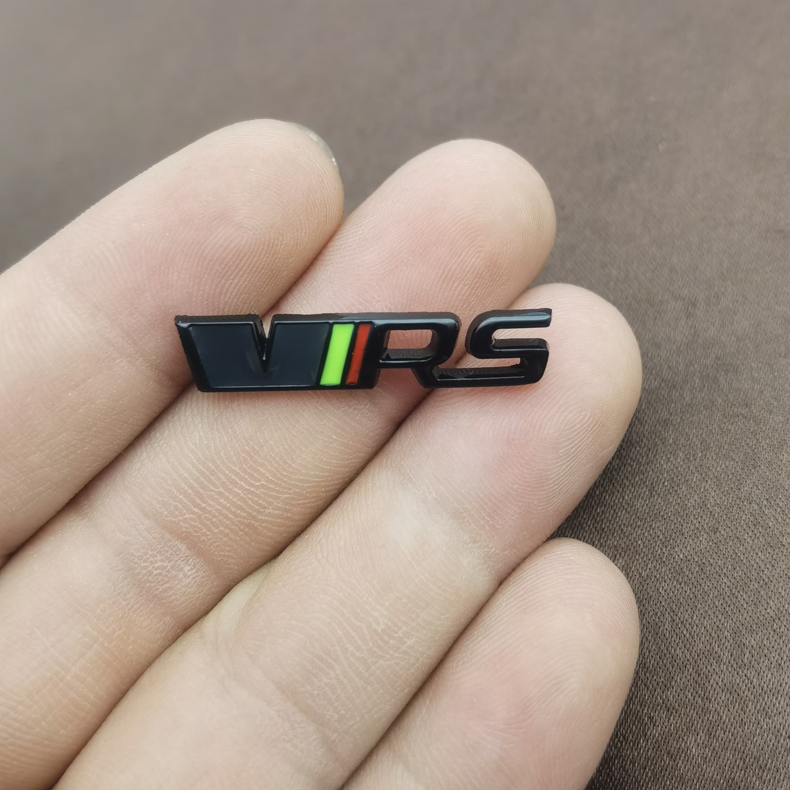 2 шт. Эмблема-наклейка на панель приборов автомобиля, центральную консоль для Kamiq Superb Octavia Rapid Kodiaq Karoq Fabia Gloss Black Green Red
2 шт. Эмблема-наклейка на панель приборов автомобиля, центральную консоль для Kamiq Superb Octavia Rapid Kodiaq Karoq Fabia Gloss Black Green Red