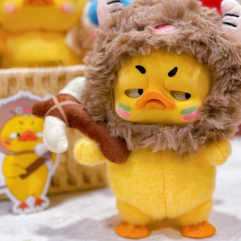 Upsetduck Сліпа коробка Upset Duck V3 Народився таким Вінілові Плюшеві Ляльки Милий Каченя Аніме Фігурка Дії Таємнича Коробка Подарунки на Хелловін Іграшки
Upsetduck Сліпа коробка Upset Duck V3 Народився таким Вінілові Плюшеві Ляльки Милий Каченя Аніме Фігурка Дії Таємнича Коробка Подарунки на Хелловін Іграшки