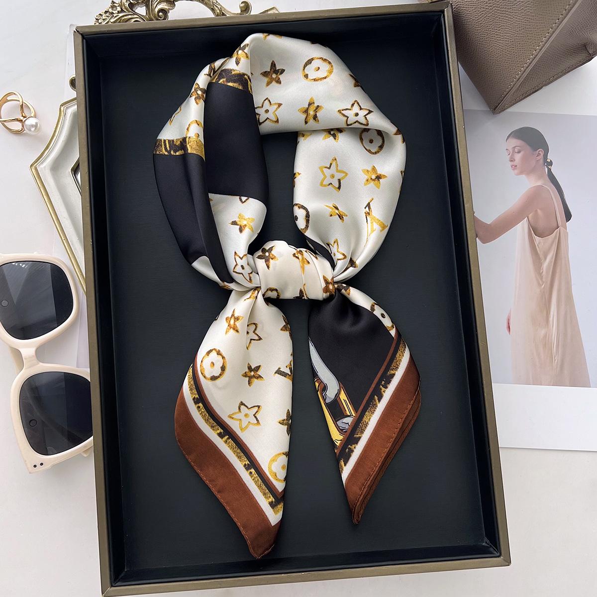 Versatile Geometric Contrasting Colors, Letter Simulation Silk Scarf, Women S Spring And Summer Commuting Neck With Shirt And Scarf 66cm
Versatile Geometric Contrasting Colors, Letter Simulation Silk Scarf, Women S Spring And Summer Commuting Neck With Shirt And Scarf 66cm
