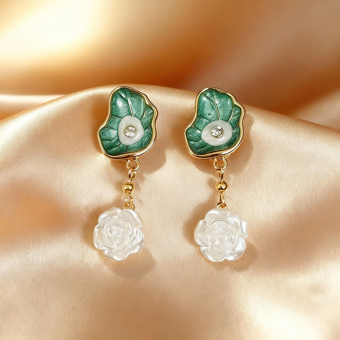 Модные серьги-подвески для женщин зелёный
Модные серьги-подвески для женщин зелёный