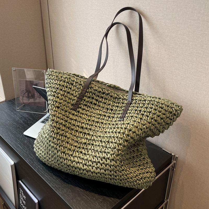 Handwoven Large Capacity Straw Tote Bag for Women - Spring/Summer Shoulder Bag for Commute & Beach коричневий
Handwoven Large Capacity Straw Tote Bag for Women - Spring/Summer Shoulder Bag for Commute & Beach коричневий