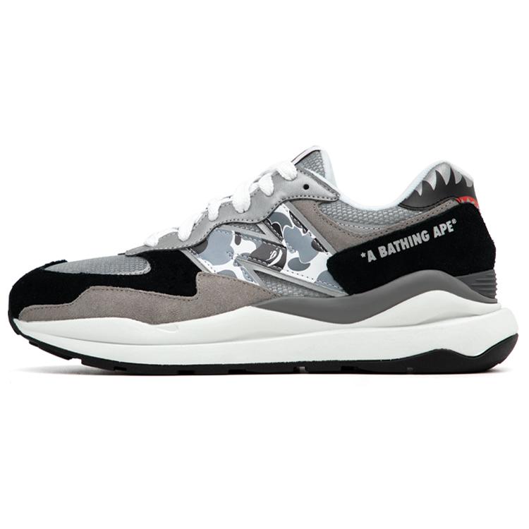 new New Balance 57/40 Bape Grey 37.5
new New Balance 57/40 Bape Grey 37.5