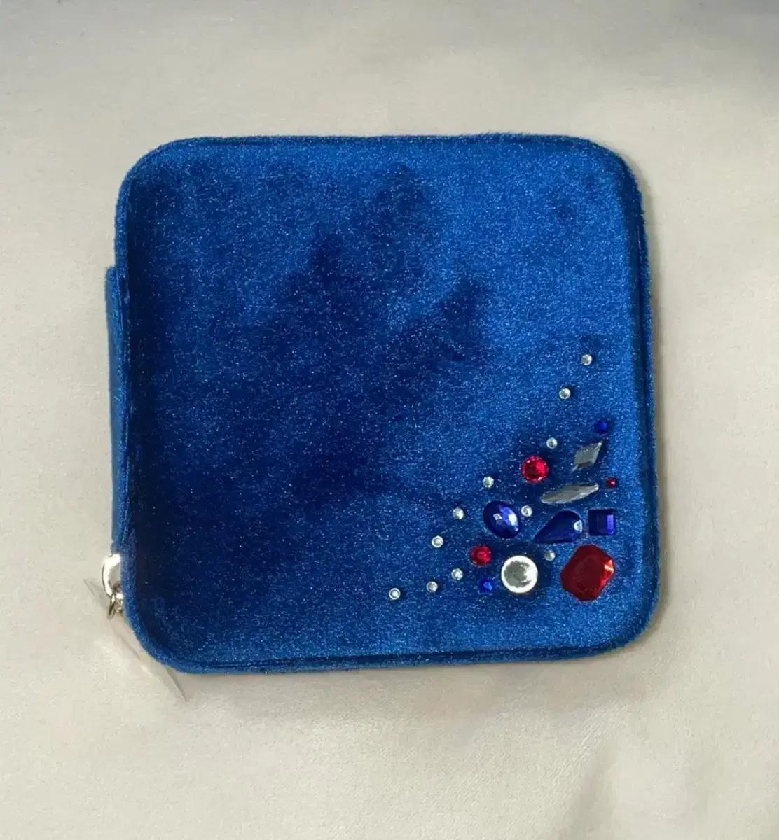 Iinanai Orirasu Tiara Jewelry Library Used
Iinanai Orirasu Tiara Jewelry Library Used