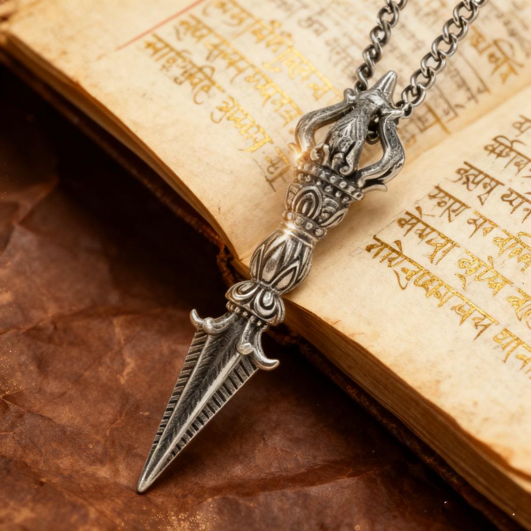 Retro Buddhist Mantra Pendant Necklace for Men - Hip Hop Street Style срібло сірий колір
Retro Buddhist Mantra Pendant Necklace for Men - Hip Hop Street Style срібло сірий колір