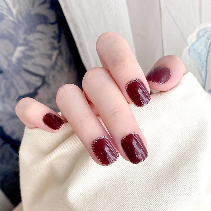 Short Wine Red Glitter Press-on Nails - Simple Manicure Tips with Jelly Glue for Spicy Style Glue Variant
Short Wine Red Glitter Press-on Nails - Simple Manicure Tips with Jelly Glue for Spicy Style Glue Variant
