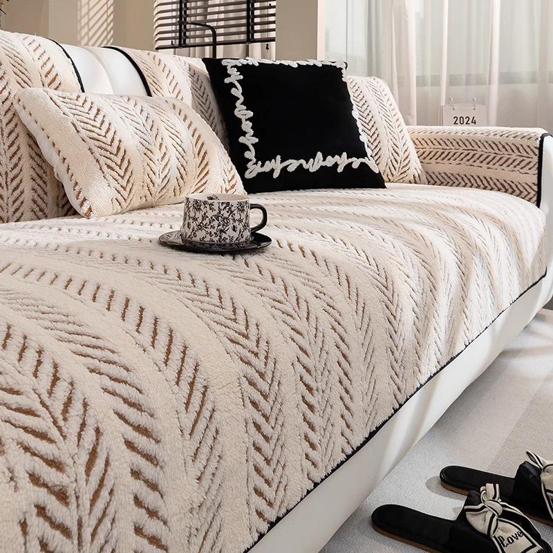 Plush Sofa Cushion Autumn And Winter Advanced Sense Non-Slip Seat Cushion New Anti-Cat Scratch Warm Sofa Cover Cover Cloth 70*70cm
Plush Sofa Cushion Autumn And Winter Advanced Sense Non-Slip Seat Cushion New Anti-Cat Scratch Warm Sofa Cover Cover Cloth 70*70cm