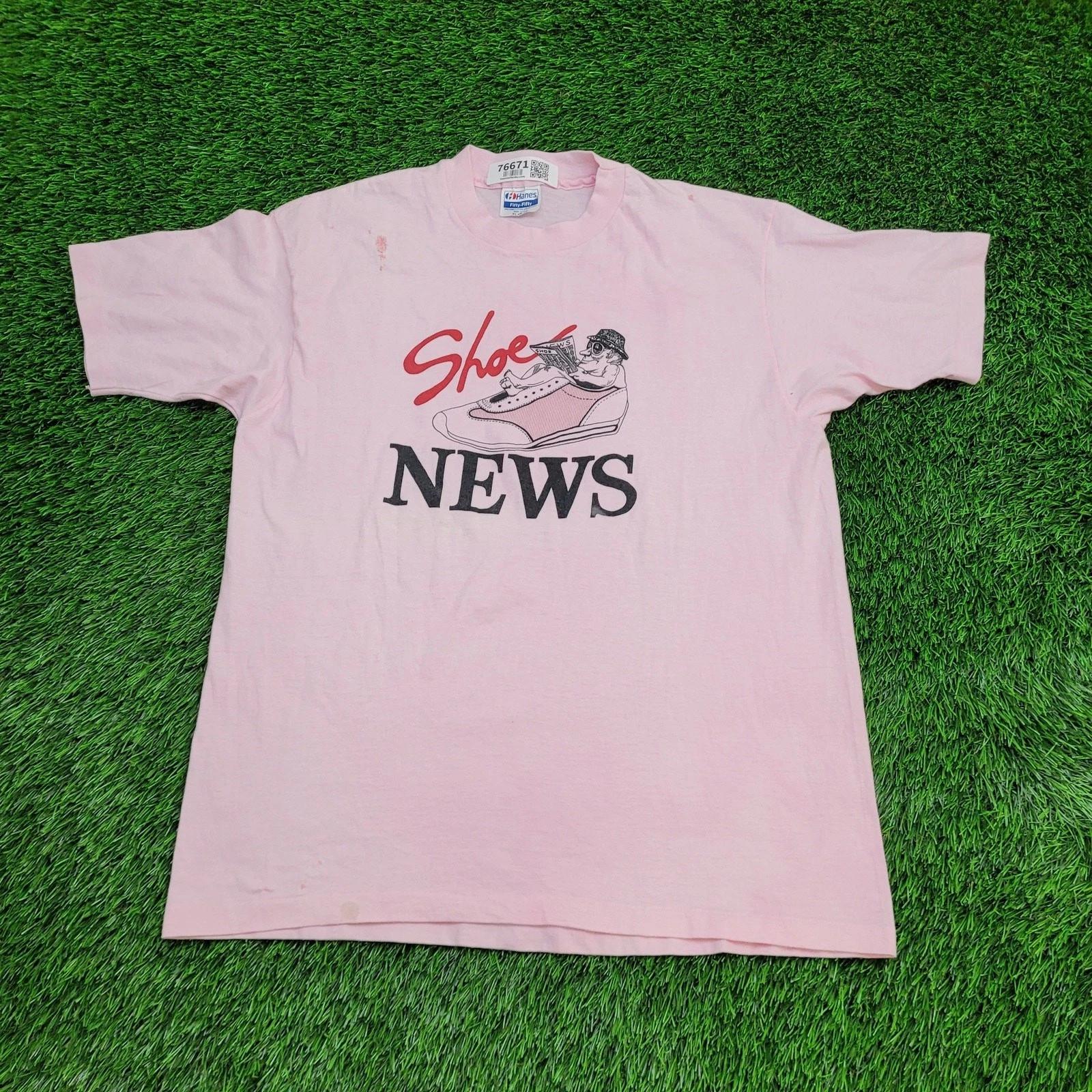 Vintage 80s Shoes Sneaker News Shirt Large 21x28 Pink L
Vintage 80s Shoes Sneaker News Shirt Large 21x28 Pink L