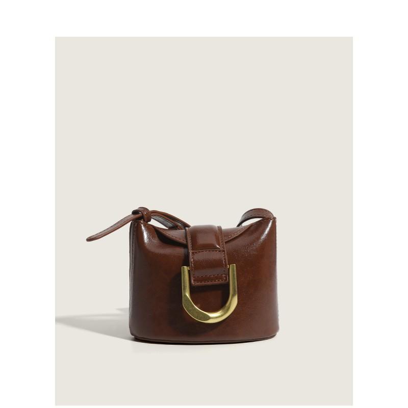 2025 New Fashionable Metal Horseshoe Button Fries Bag Mini Bucket Pure Color Precious Exquisite Texture темно-коричневого
2025 New Fashionable Metal Horseshoe Button Fries Bag Mini Bucket Pure Color Precious Exquisite Texture темно-коричневого