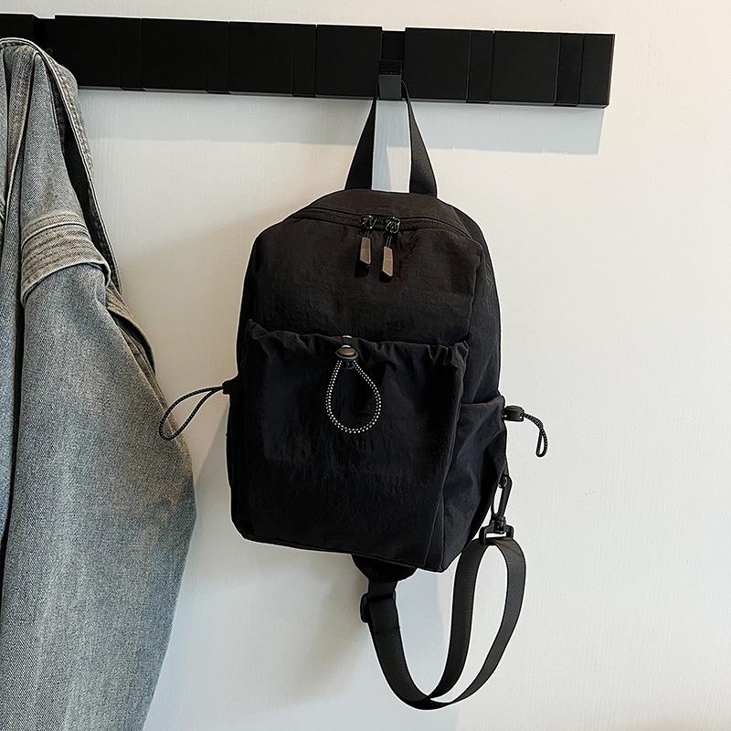 Летняя новая легкая повседневная универсальная наплечная сумка мужская и женская нагрудная сумка дорожная сумка-мессенджер для поездок чёрный
Летняя новая легкая повседневная универсальная наплечная сумка мужская и женская нагрудная сумка дорожная сумка-мессенджер для поездок чёрный